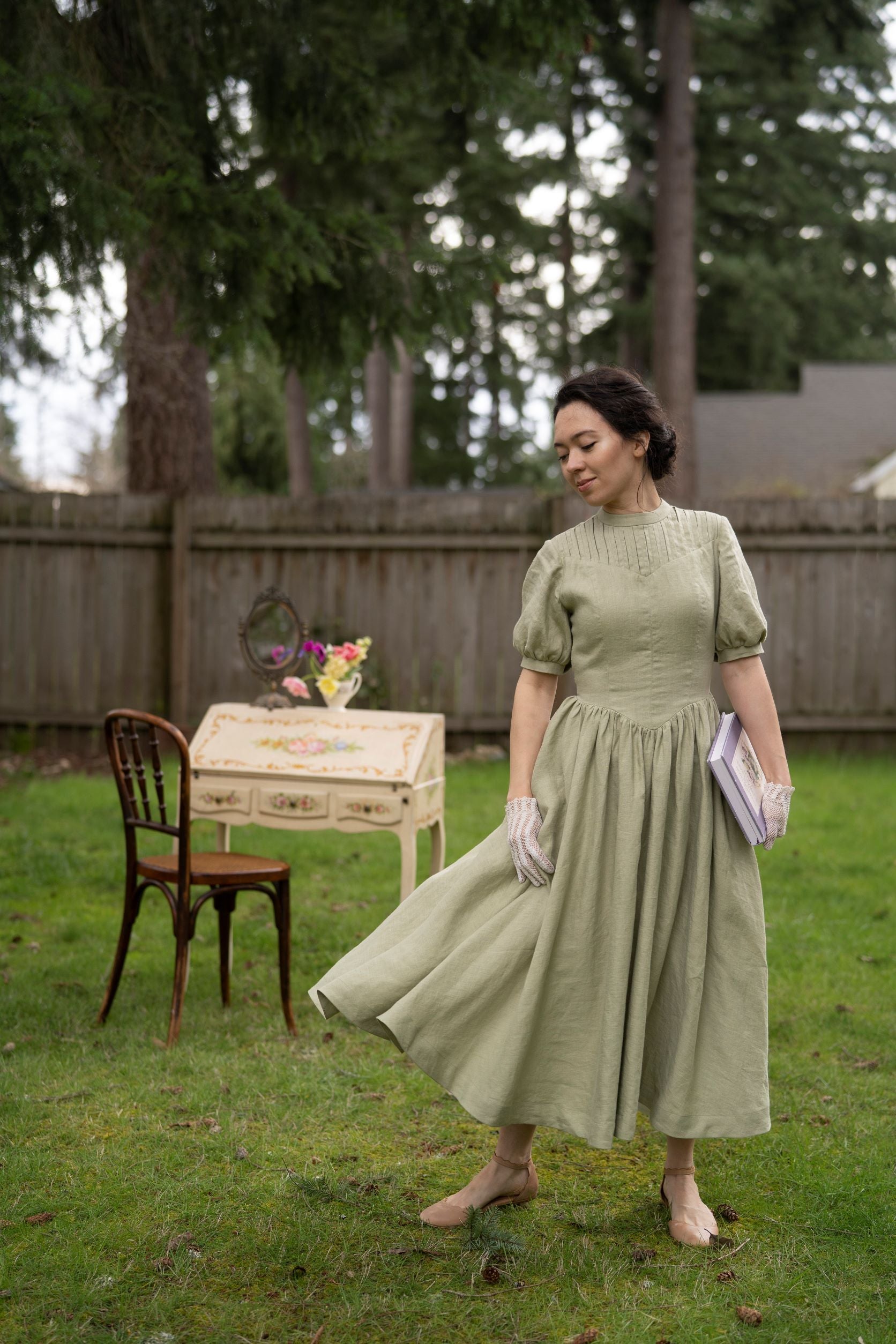 The Jo'23 linen Dress with short sleeves LittleWomenAtelier The Jo'23 linen Dress with short sleeves LittleWomenAtelier