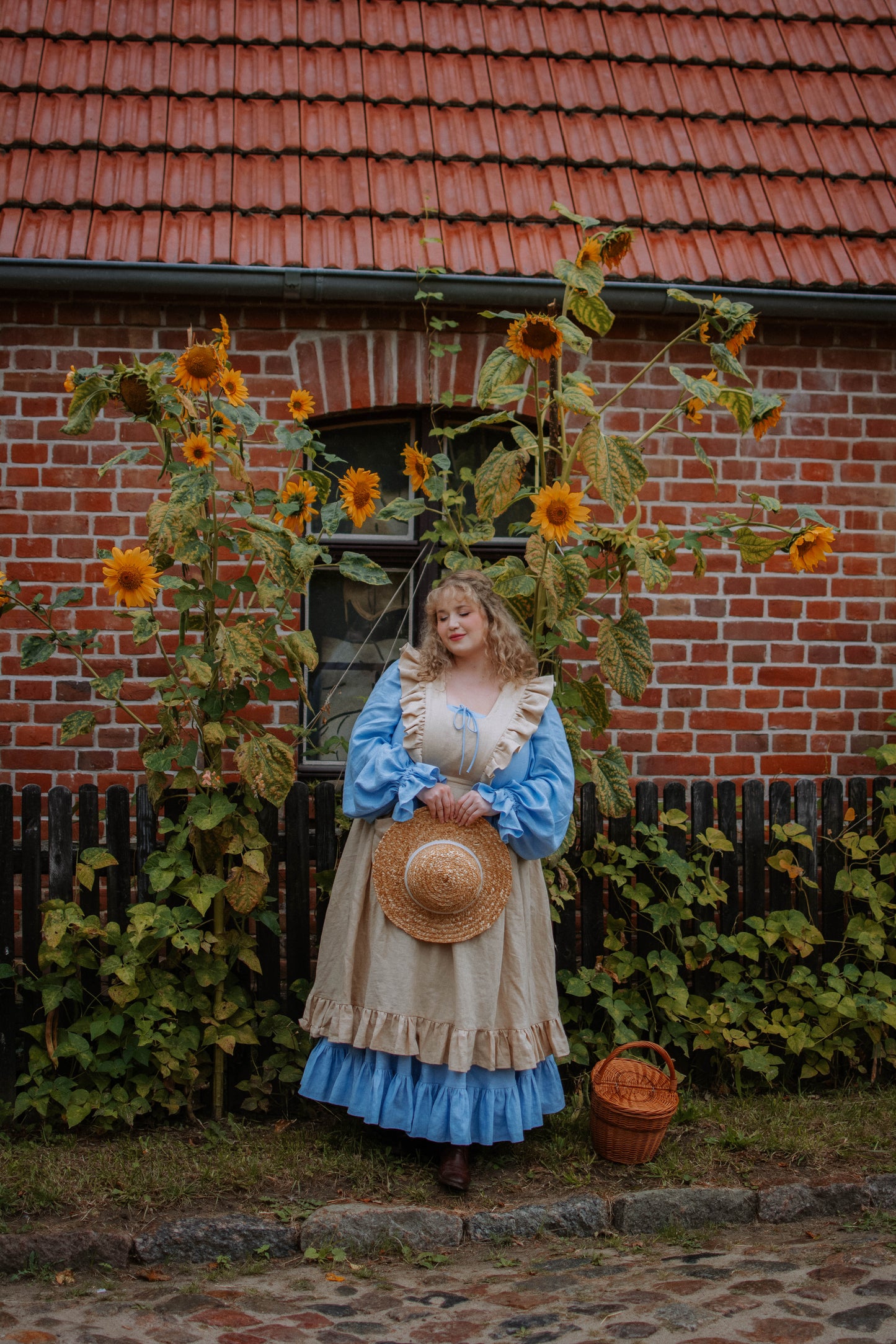August Night linen dress