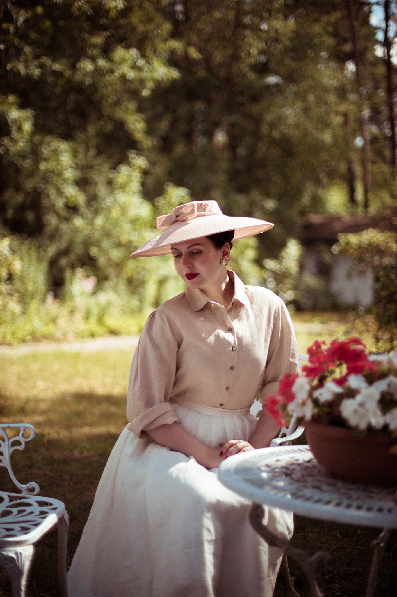 Amy Linen Skirt in white and shirt