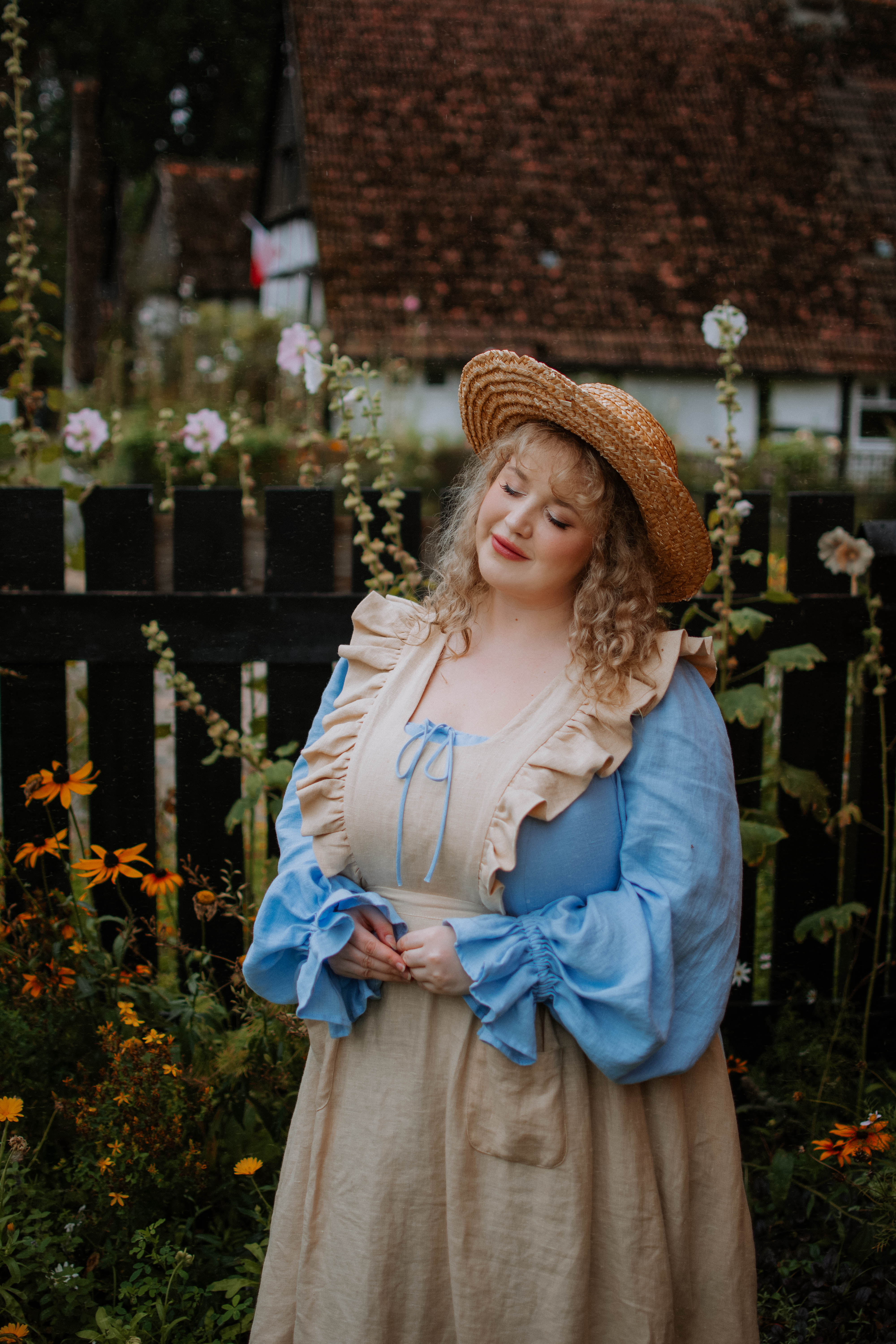 Meg linen Pinafore – LittleWomenAtelier