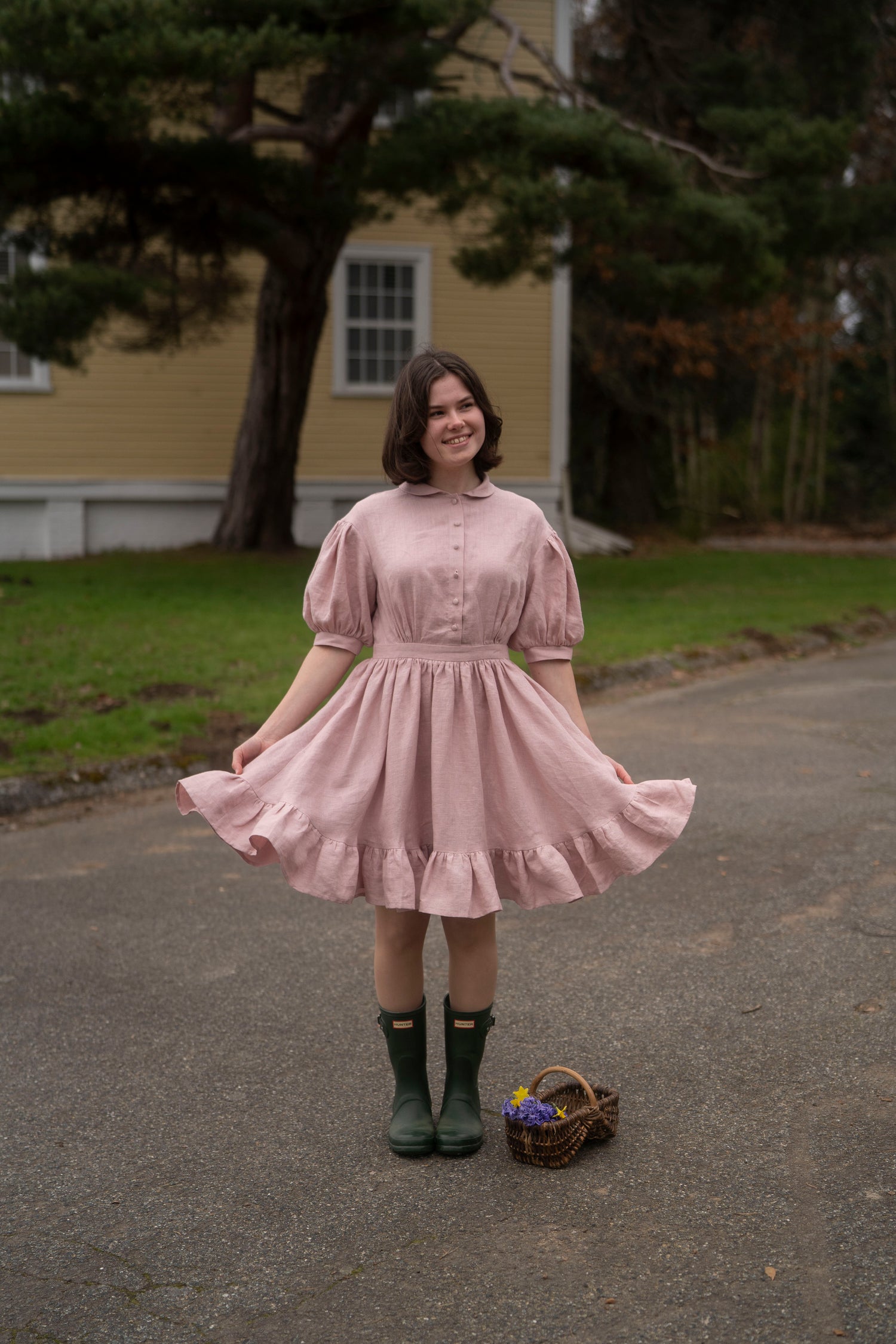 Mini Meg linen dress with ruffles, dusty pink linen dress