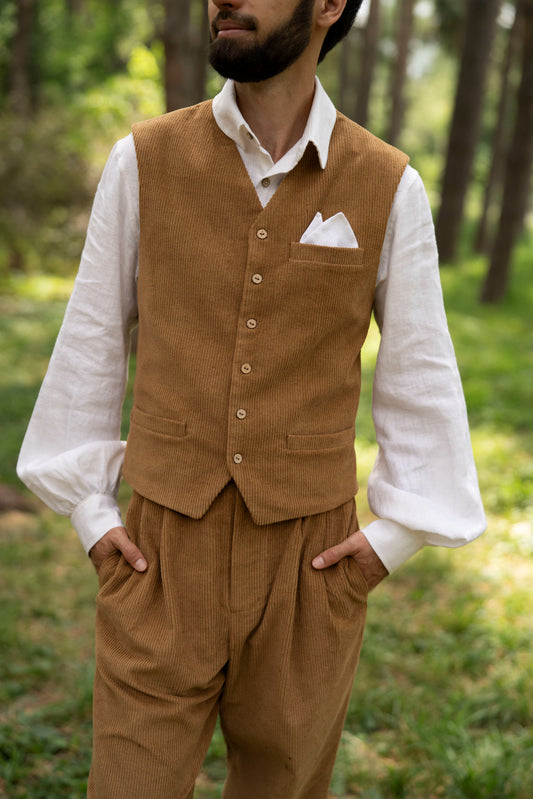 Men's Corduroy Vest in Gingerbread