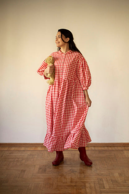 Meg Oversized Dress with 3/4 sleeves in Red Plaid