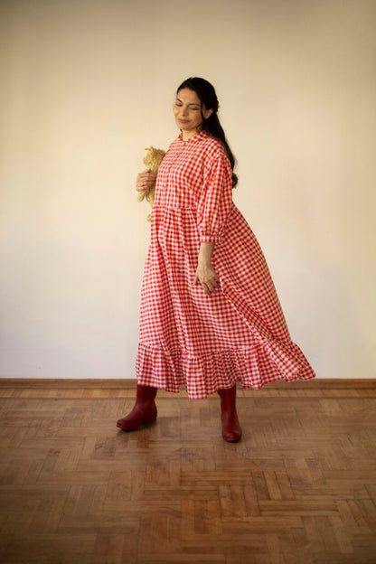 Meg Oversized Dress with 3/4 sleeves in Red Plaid