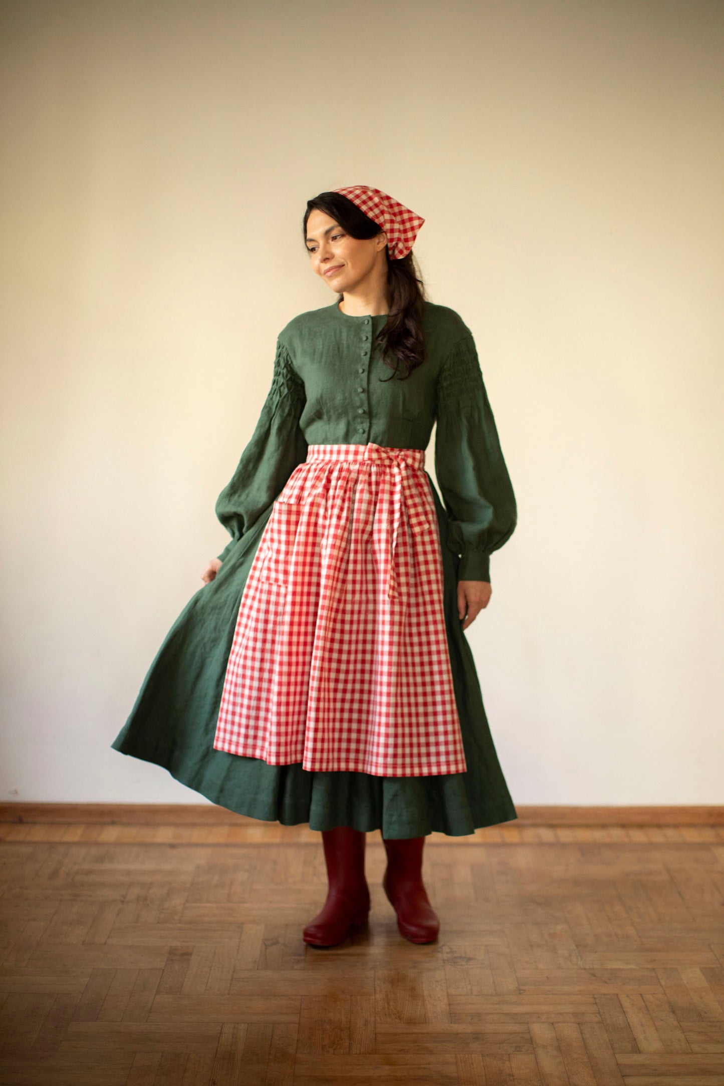 Half Apron in Red Plaid