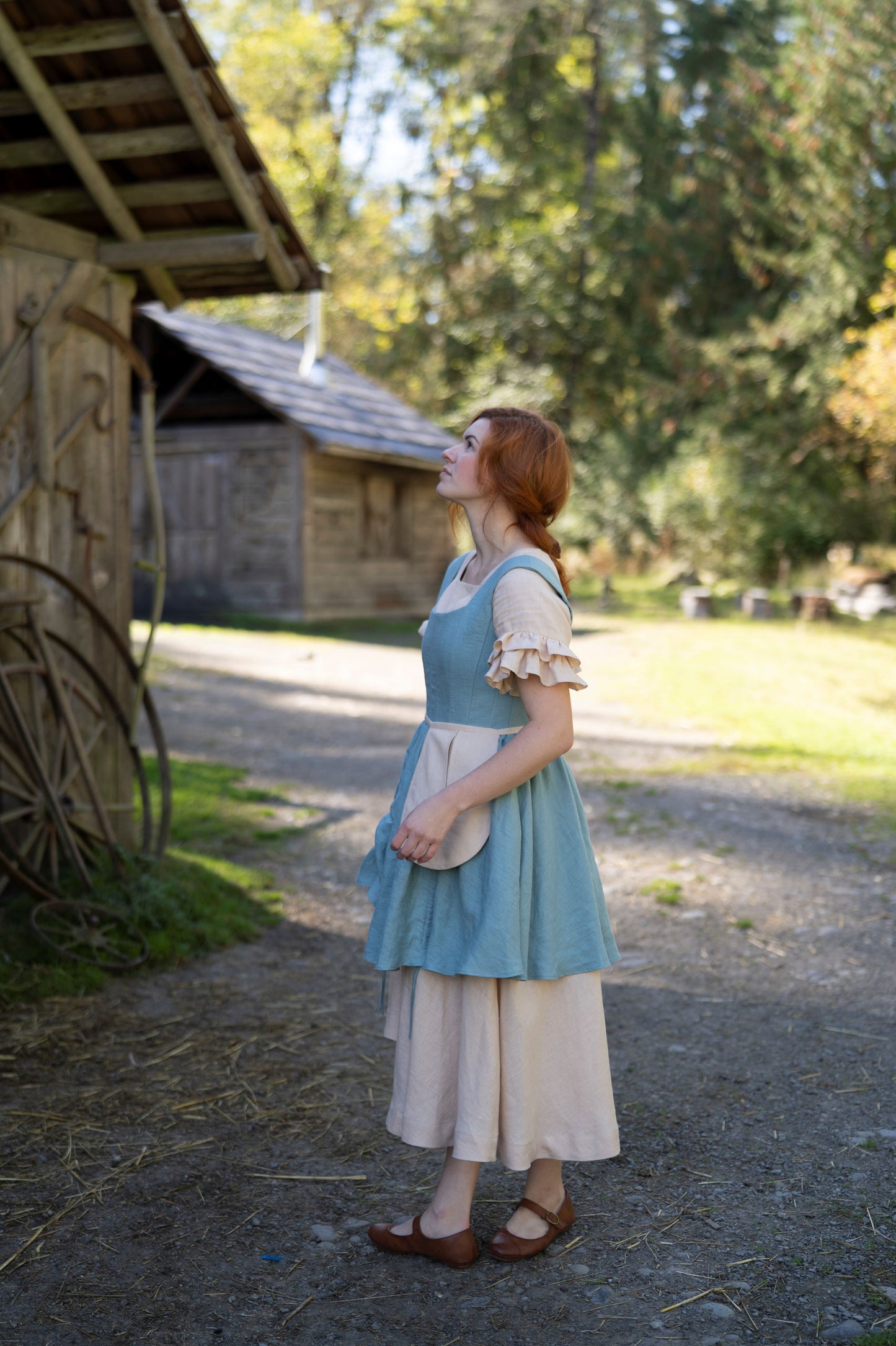 Odette Linen Dress in beige with short sleeves. Corset dress, linen pocket • Slow Fashion
 • Sustainable Fashion
 • Ethical Clothing
 • Linen Clothing