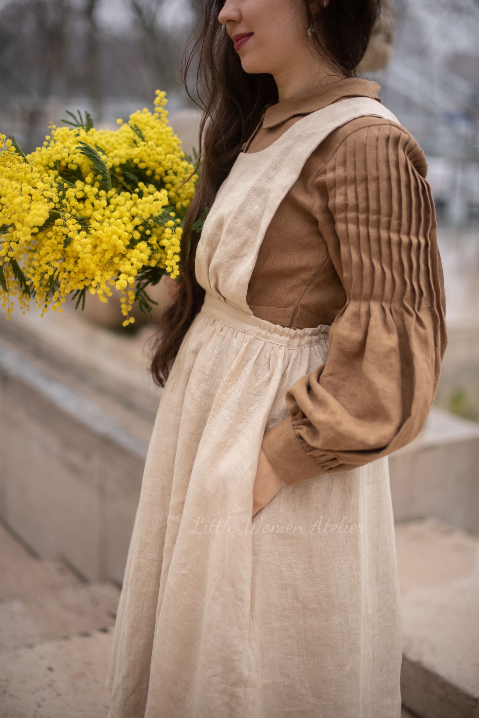 Beth pinafore